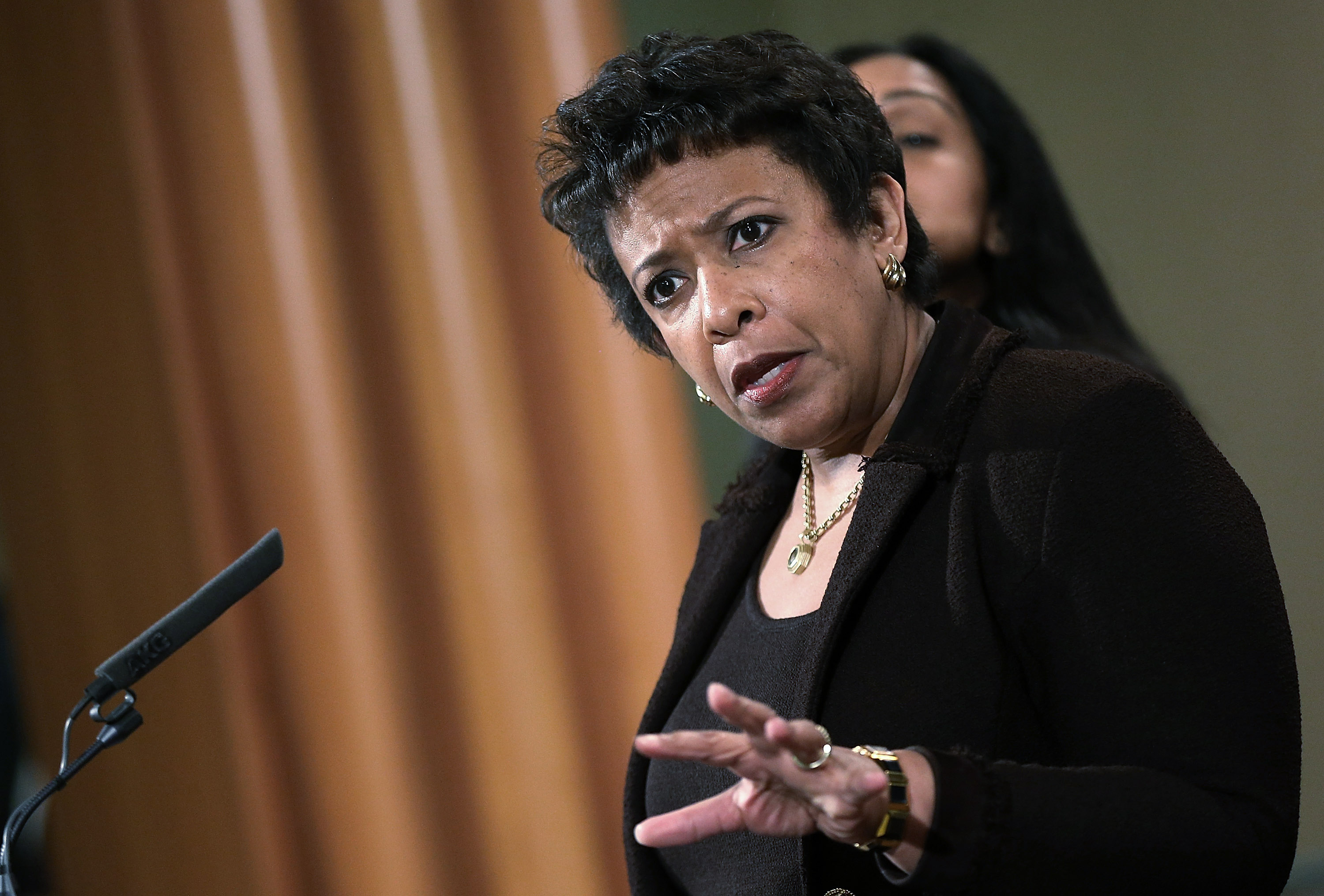 Loretta Lynch Announces U.S. Investigation Into Chicago Police Department